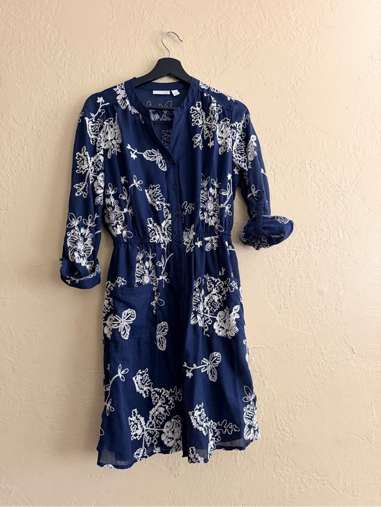 Westport 1962 Dresses & Skirts - Navy Blue Floral Midi Dress with White Print